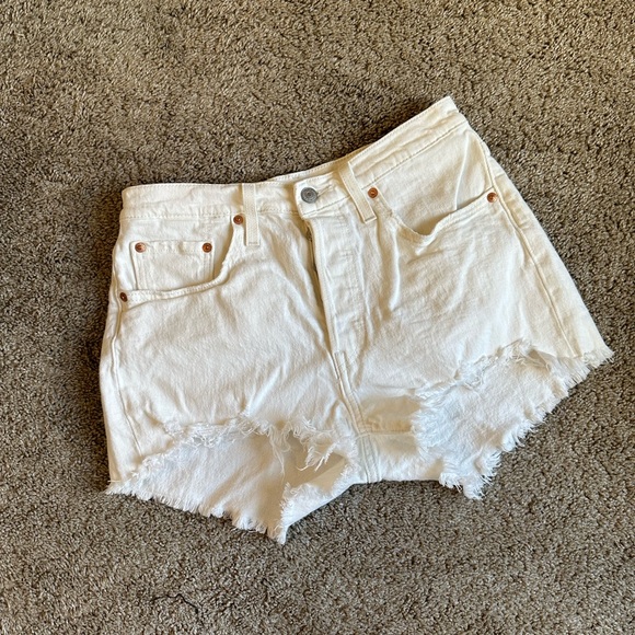 Levi’s 501 Denim Shorts - Picture 3 of 5